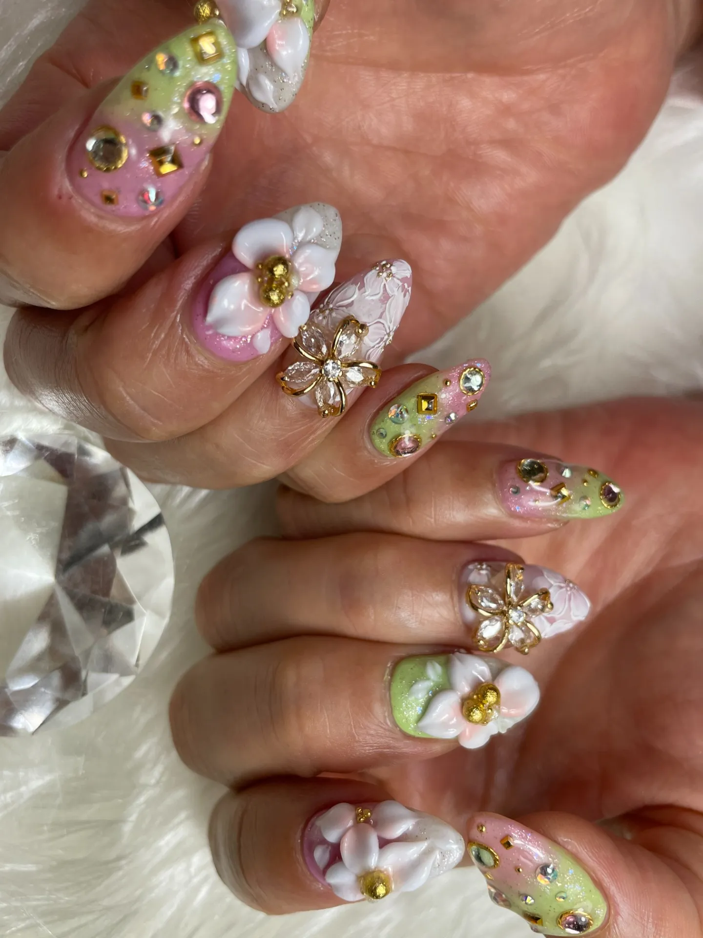 お客様にお喜び頂いたネイルアートです✨